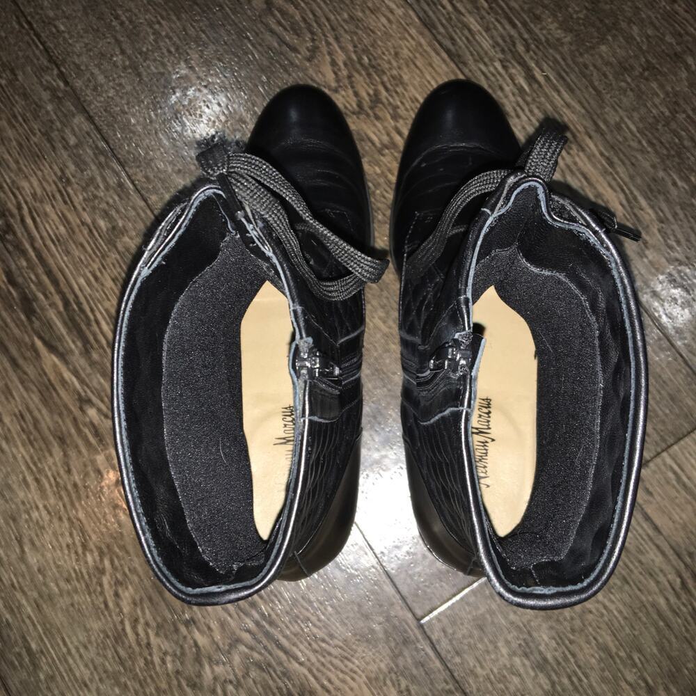 Neiman Marcus Women’s Size 9 Quilted Lace Up Black Boots - Picture 6 of 13